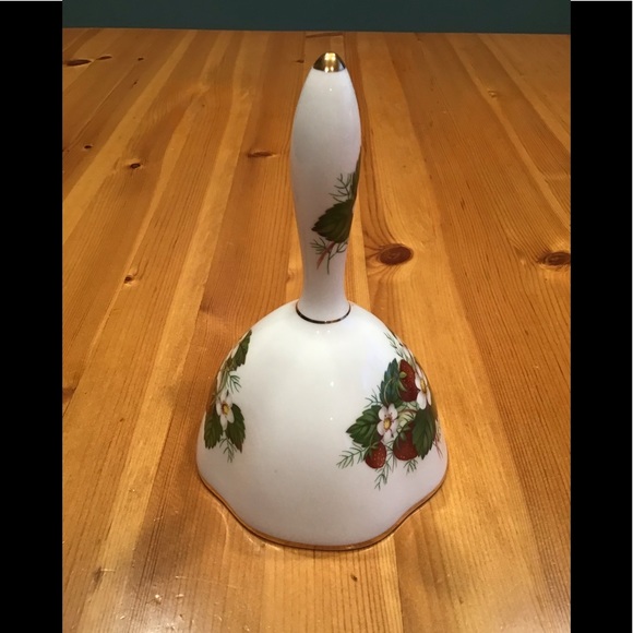VINTAGE STRAWBERRY RIPE HAMMERSLEY & CO. BELL - Picture 4 of 12